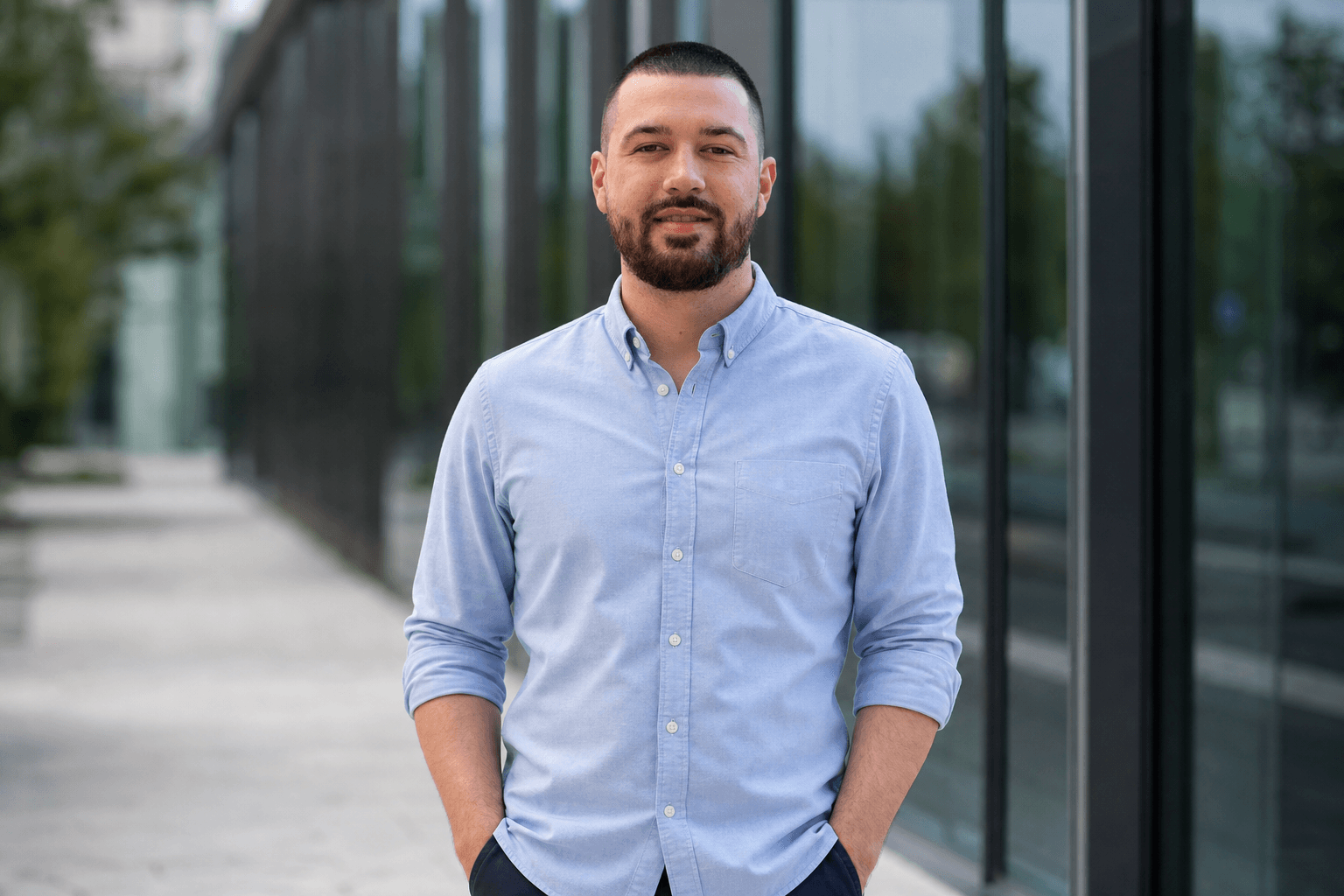 Chandler Talley — professional portrait by glass architecture